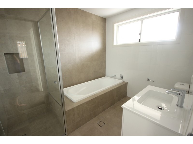 2/58 The Lakes Way, Forster NSW 2428