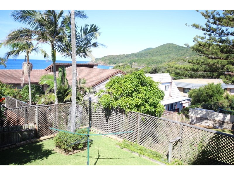 20 Lakeview Crescent, Forster NSW 2428