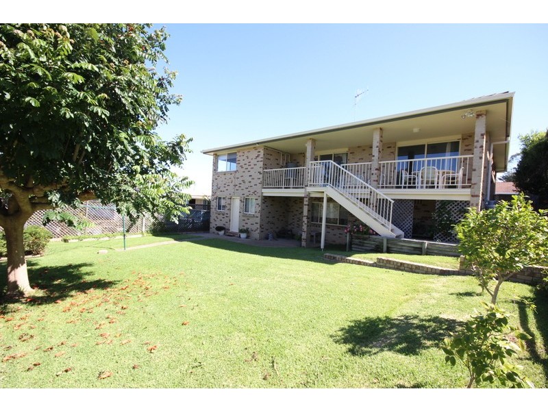 20 Lakeview Crescent, Forster NSW 2428