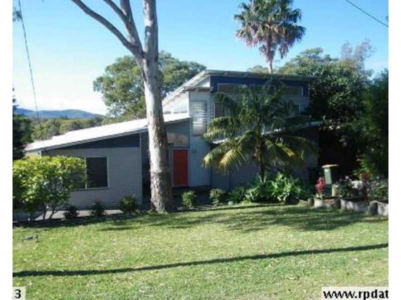 110 Seabreeze Parade, Green Point NSW 2428