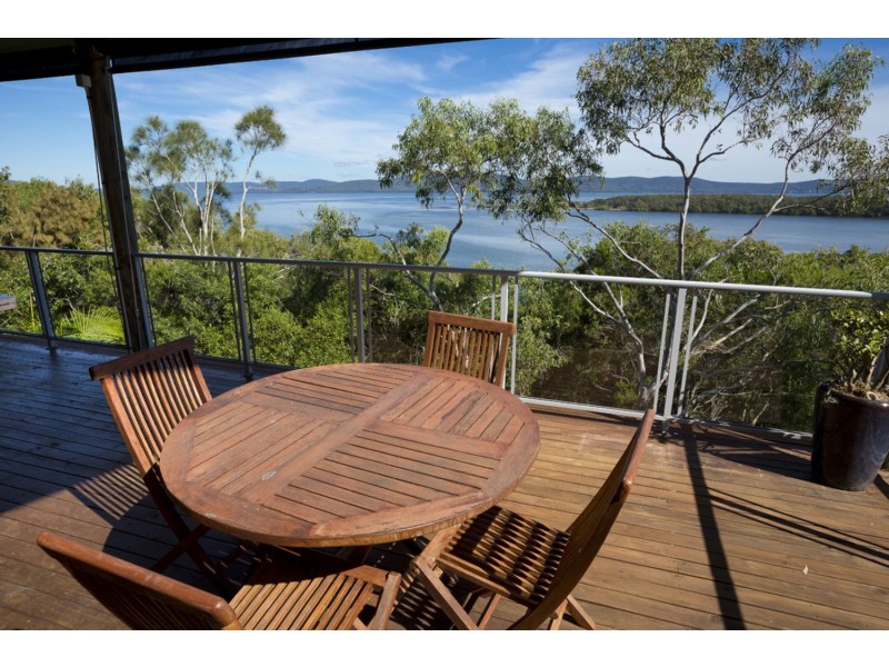 67 Green Point Drive, Green Point NSW 2428