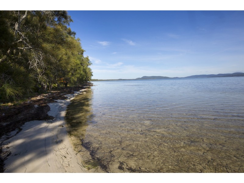67 Green Point Drive, Green Point NSW 2428