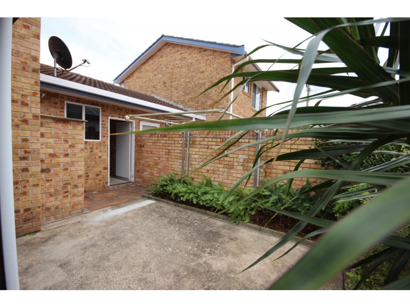 2/4 Stanley Street, Forster NSW 2428