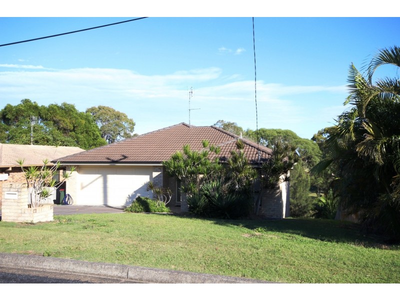 7 Carribean Avenue, Forster NSW 2428