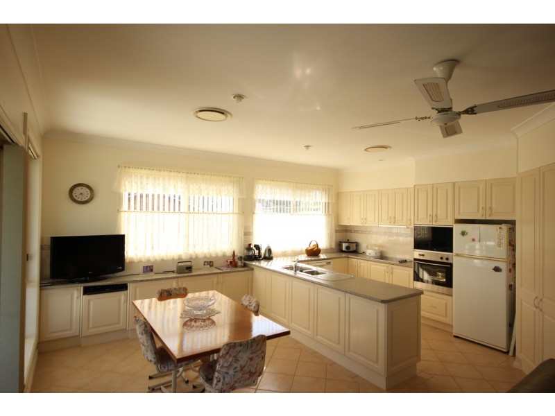 25 Green Point Drive, Green Point NSW 2428