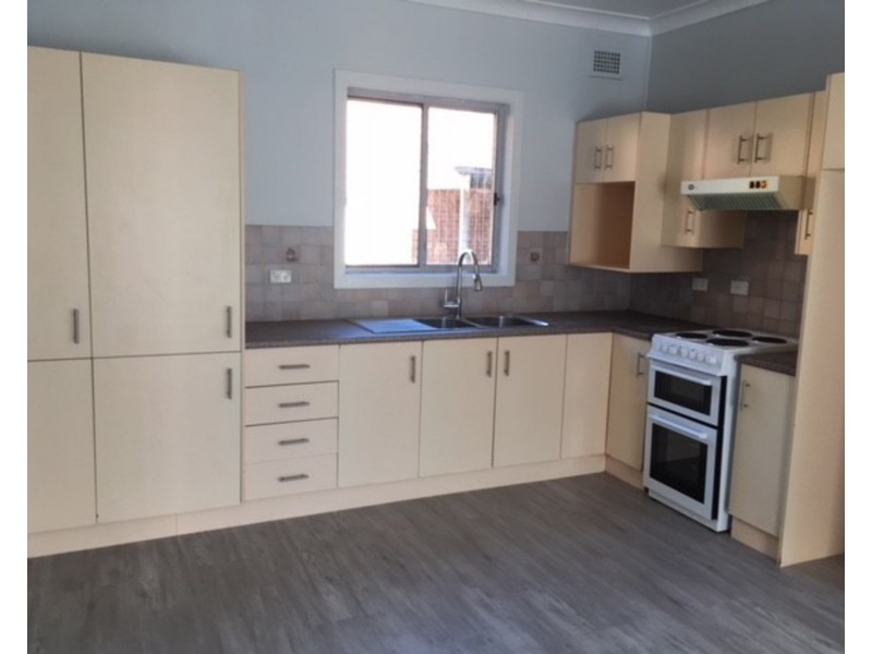 3/10 Macintosh Street, Forster NSW 2428