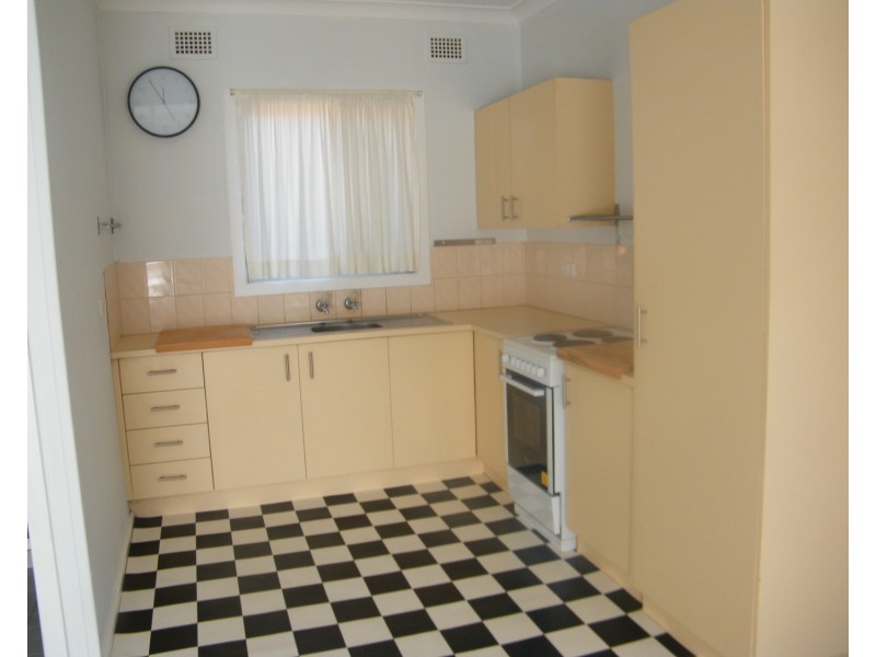 2/10 Macintosh Street, Forster NSW 2428