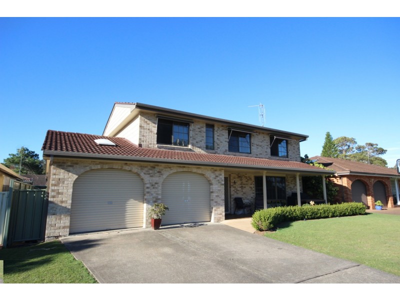 4 Pipers Bay Drive, Forster NSW 2428