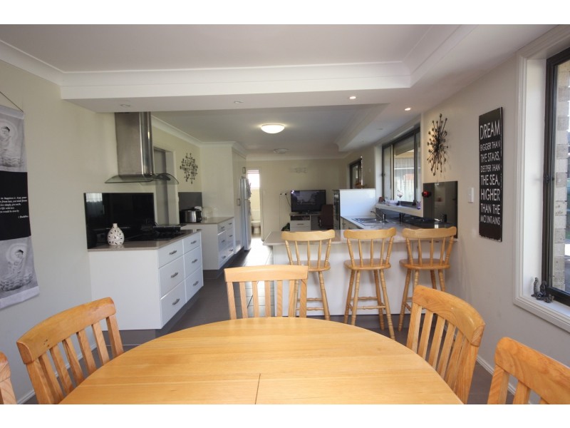 4 Pipers Bay Drive, Forster NSW 2428