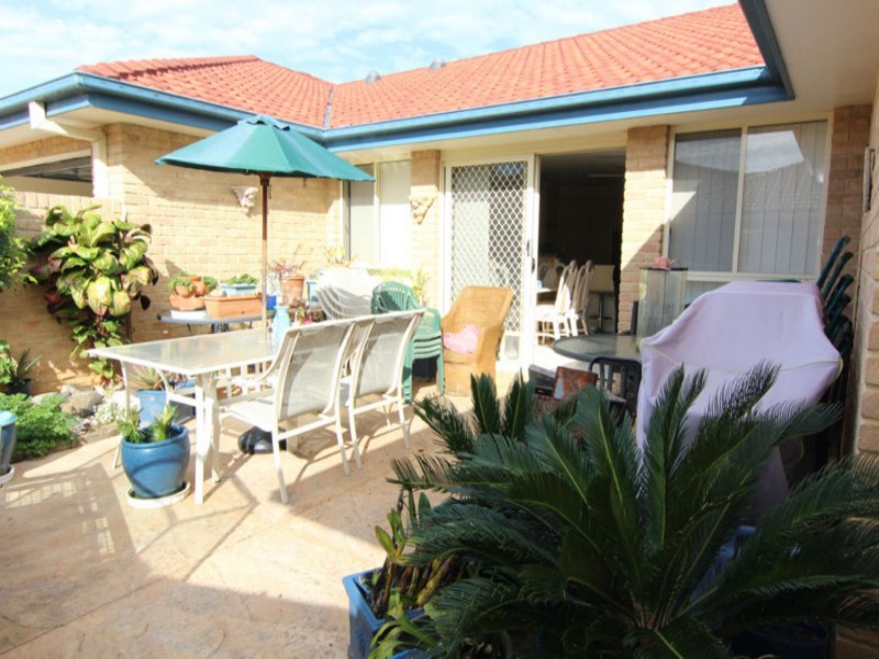 1/35 Amanda Crescent, Forster NSW 2428