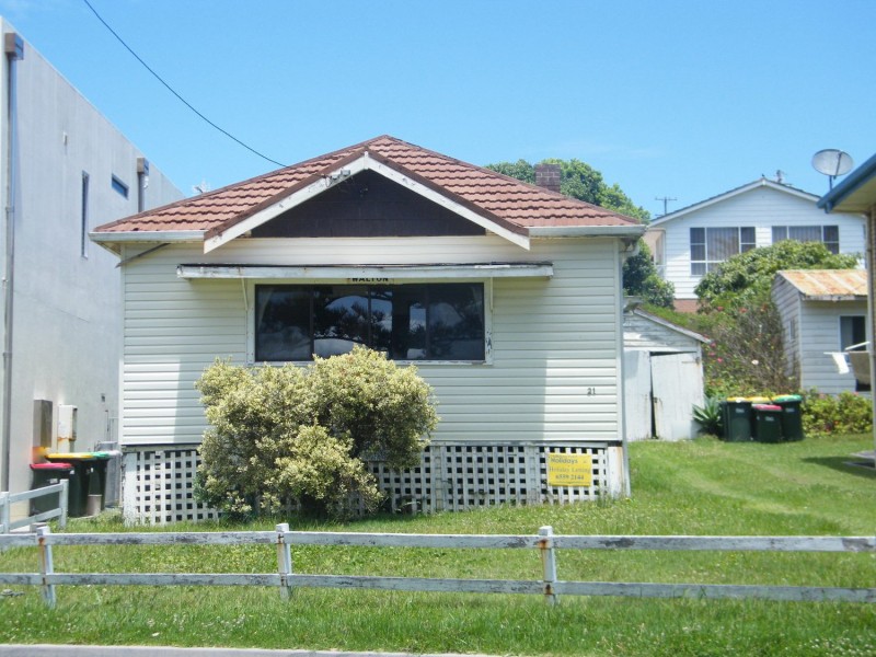 21 Main Street, Black Head NSW 2430