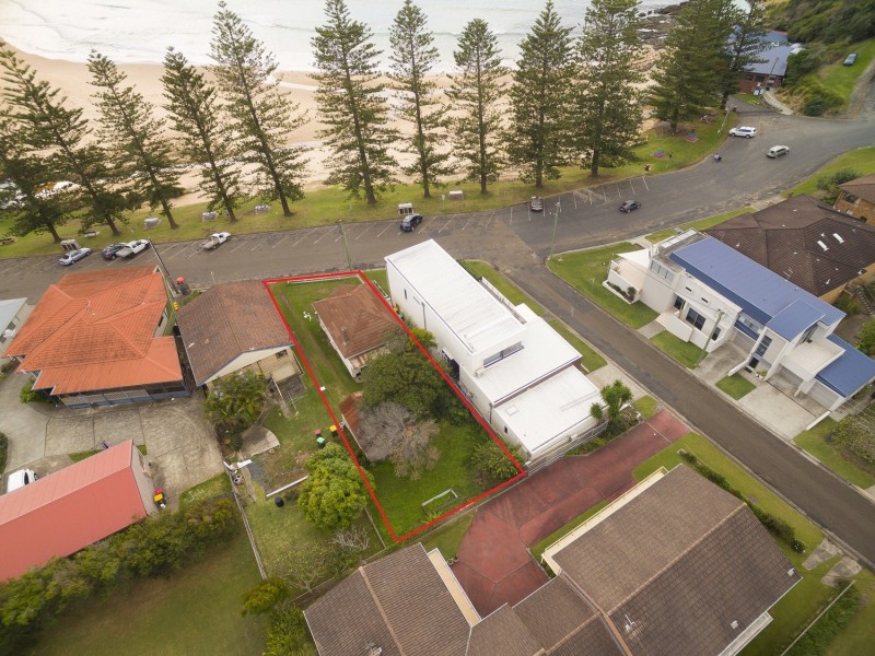21 Main Street, Black Head NSW 2430