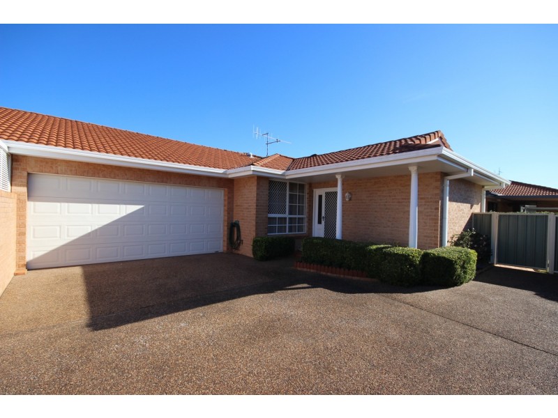 2/62 Kenrose Street, Forster NSW 2428