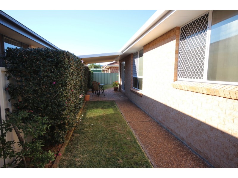 2/62 Kenrose Street, Forster NSW 2428