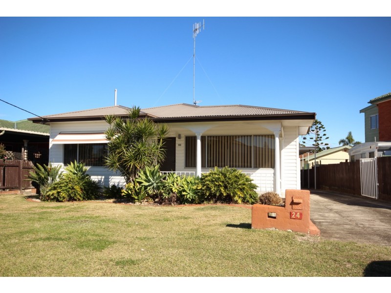 24 Bent Street, Tuncurry NSW 2428