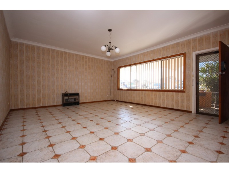 24 Bent Street, Tuncurry NSW 2428