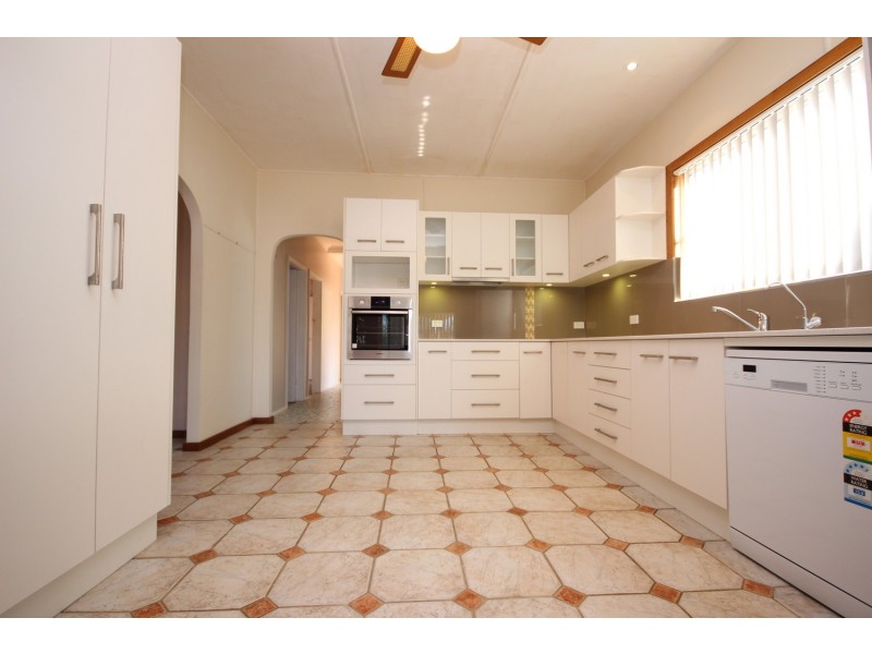 24 Bent Street, Tuncurry NSW 2428