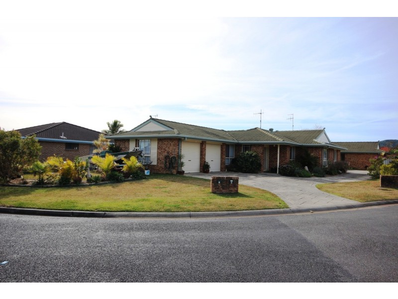 1/7 Mayfair Place, Forster NSW 2428