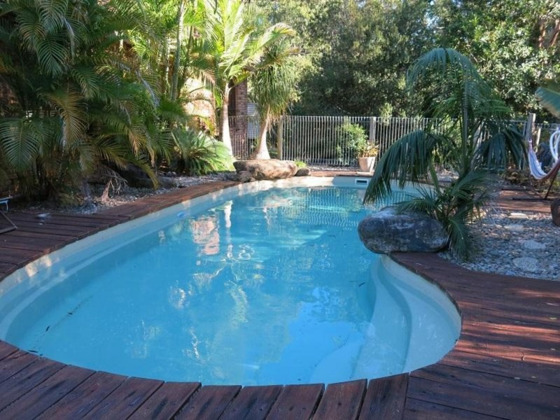 18 Kiwarrak Drive, Rainbow Flat NSW 2430