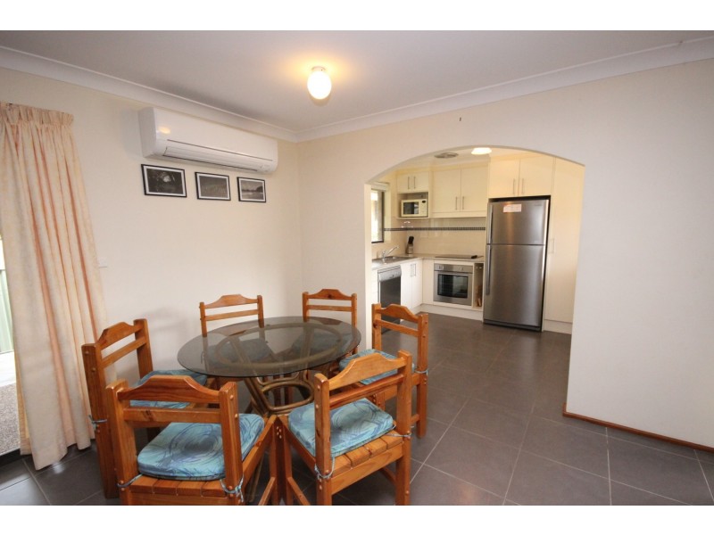 2/34-38 Colliton Parade, Forster NSW 2428