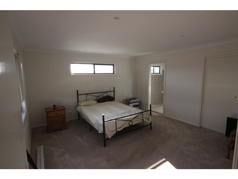 72 Lake Street, Forster NSW 2428