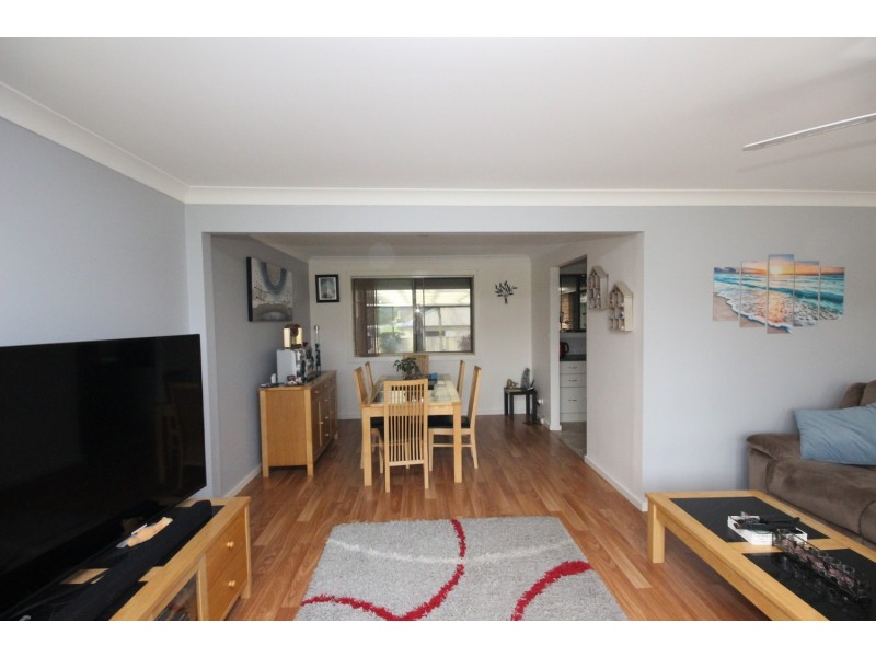 6 Hawaii Avenue, Forster NSW 2428