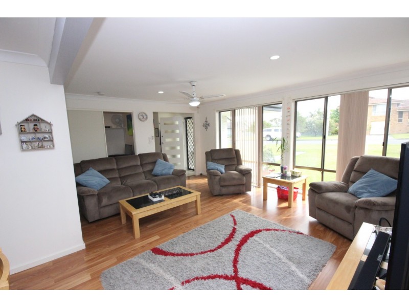 6 Hawaii Avenue, Forster NSW 2428