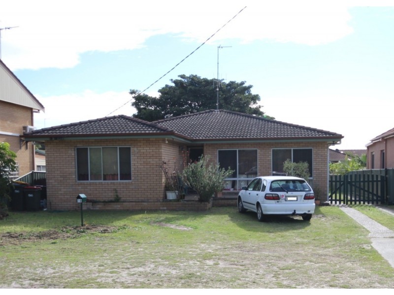 10 Bent Street, Tuncurry NSW 2428