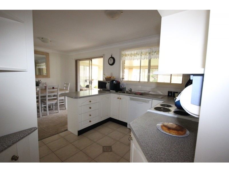 4 Christian Crescent, Forster NSW 2428