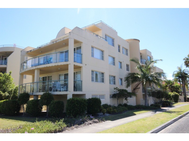 1/17 Beach Street, Tuncurry NSW 2428