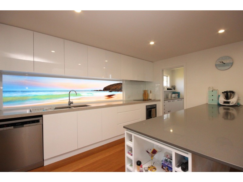 5 Narran Close, Forster NSW 2428