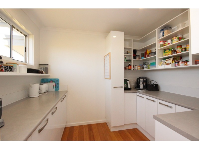 5 Narran Close, Forster NSW 2428