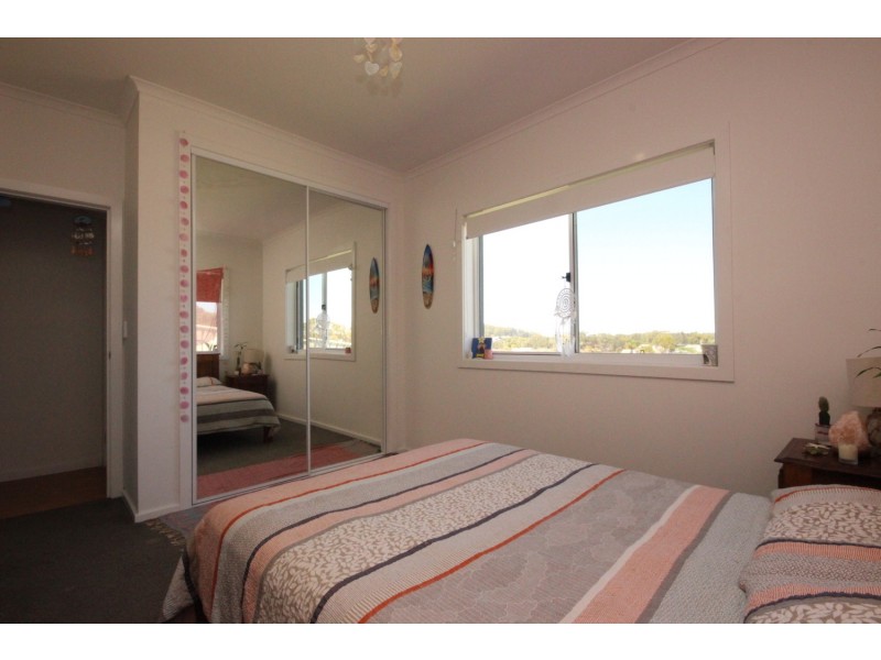 5 Narran Close, Forster NSW 2428