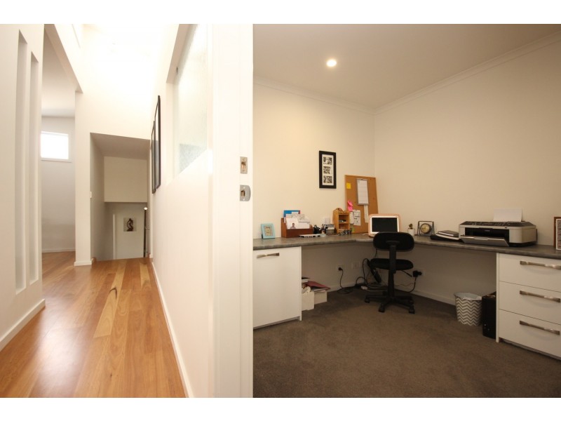 5 Narran Close, Forster NSW 2428