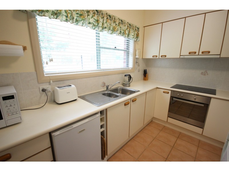 21/2 Breese Parade, Forster NSW 2428