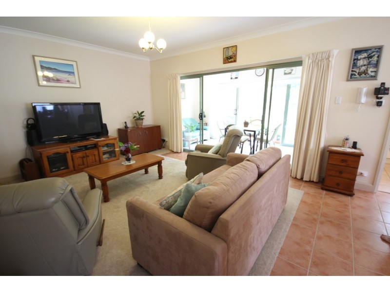 21/2 Breese Parade, Forster NSW 2428