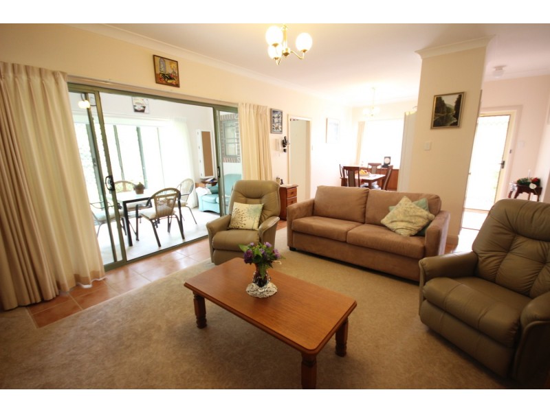 21/2 Breese Parade, Forster NSW 2428