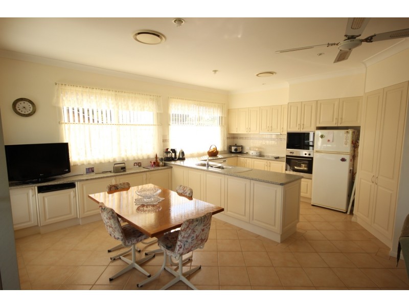 25 Green Point Drive, Green Point NSW 2428