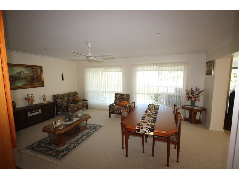 25 Green Point Drive, Green Point NSW 2428