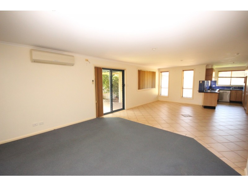 2/3  Inaja Place, Forster NSW 2428