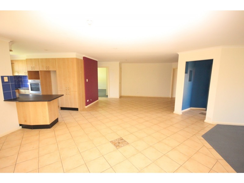 2/3  Inaja Place, Forster NSW 2428