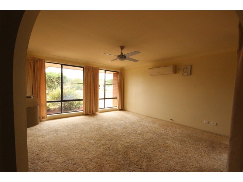 9 Sciacca Avenue, Tuncurry NSW 2428