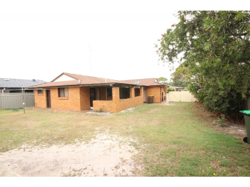 9 Sciacca Avenue, Tuncurry NSW 2428