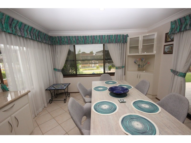 9 Roebuck Key, Forster NSW 2428