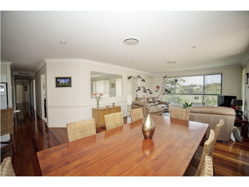 2 Timbertop Avenue, Forster NSW 2428