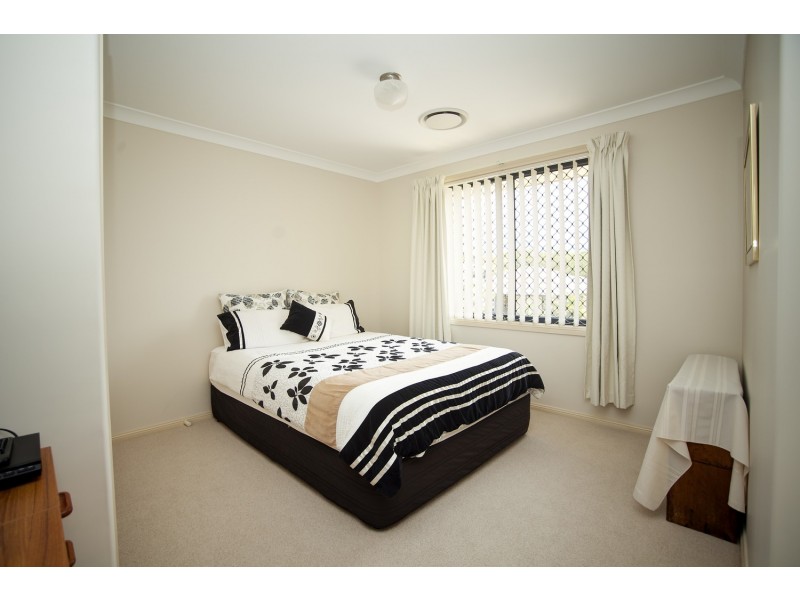 2 Timbertop Avenue, Forster NSW 2428