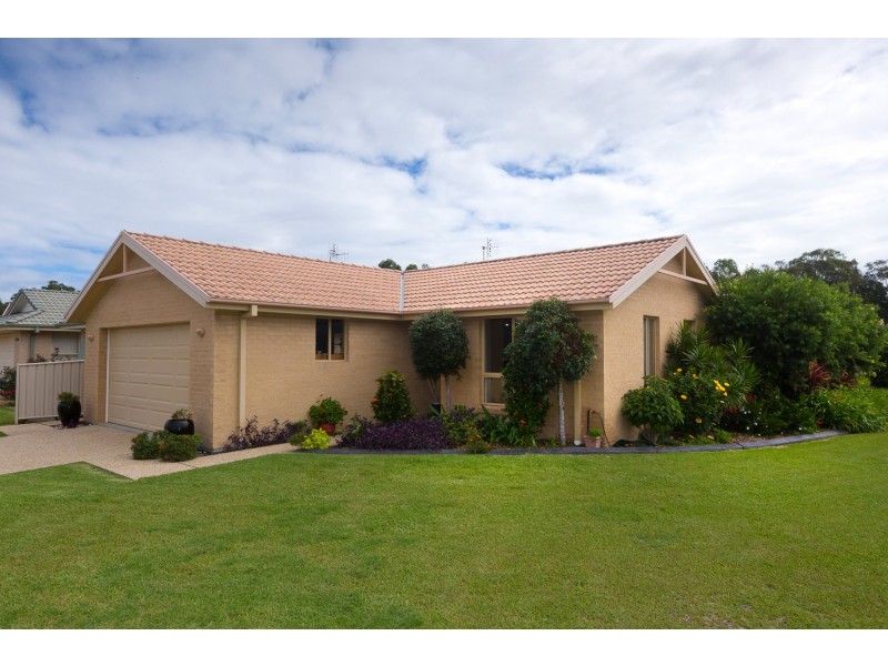 11 Nuwarra Circuit, Forster NSW 2428