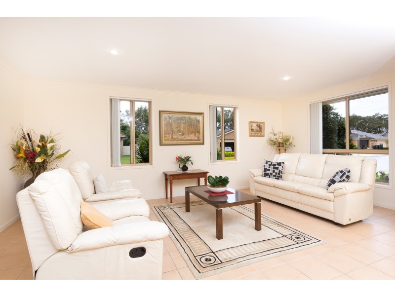 11 Nuwarra Circuit, Forster NSW 2428