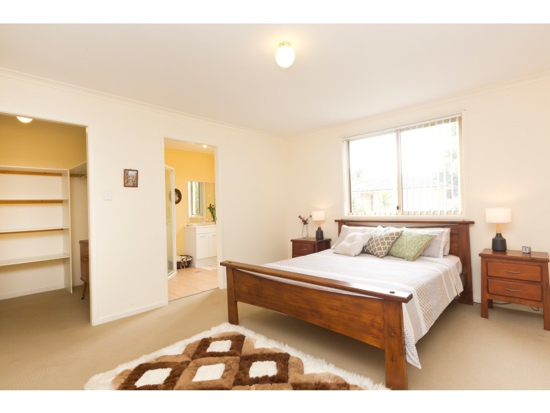 11 Nuwarra Circuit, Forster NSW 2428