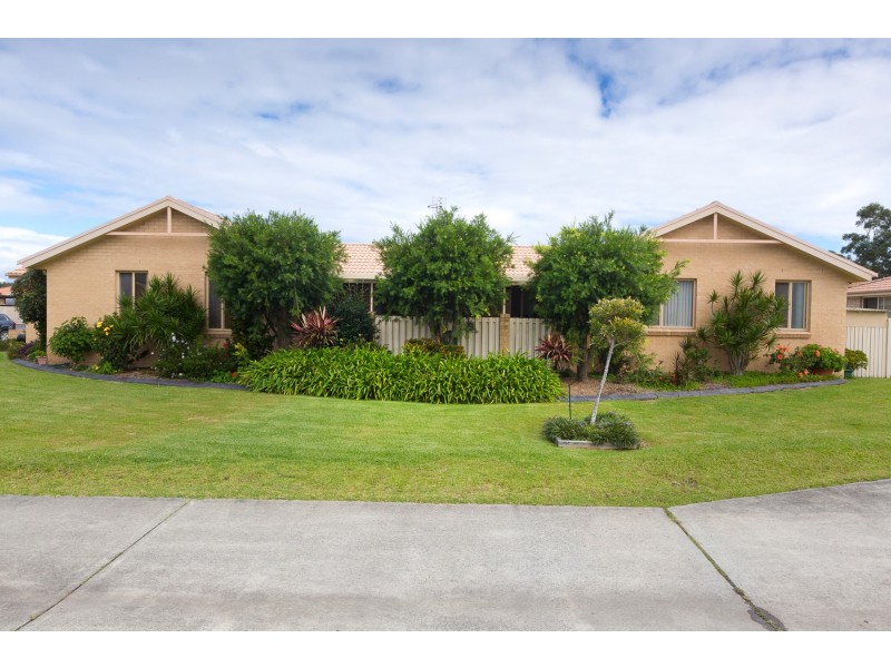 11 Nuwarra Circuit, Forster NSW 2428